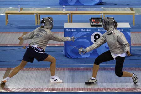 Photos: Fencing training before the Games